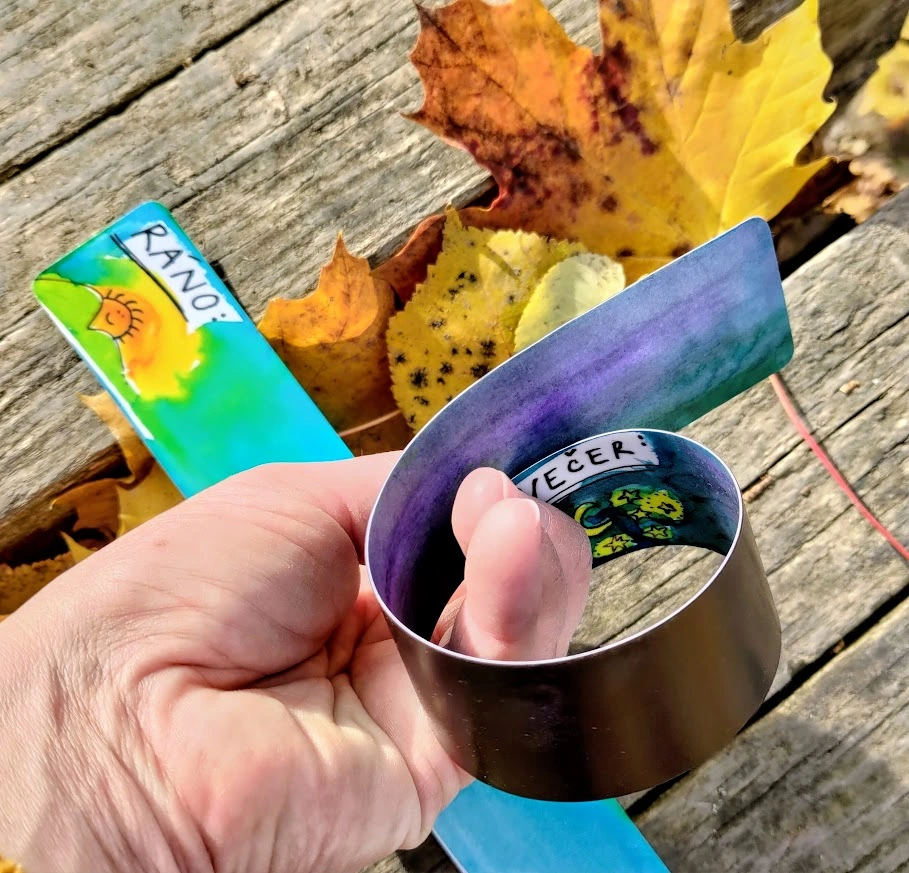 Magnetické pruhy Čáromat s označením RÁNO a VEČER, ideální pro přehledný denní plán dětí. Ohebná magnetická fólie.